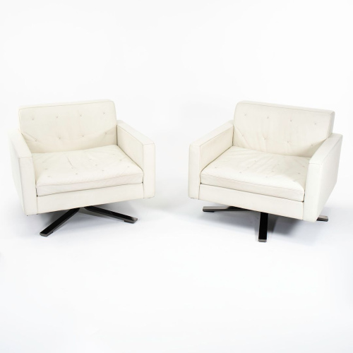 Poltrona Frau Kennedee Swivel Lounge Chair (Used)