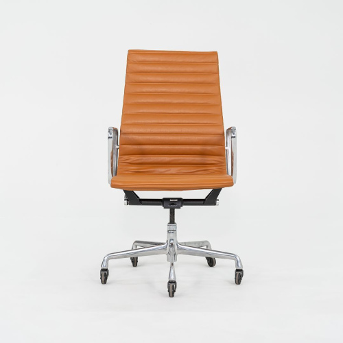 Herman Miller Eames Executive Desk Chair  (Used)